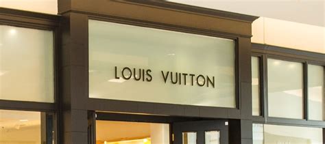 louis vuitton international mall